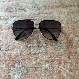 Stylish Black Aviator Sunglasses Quay